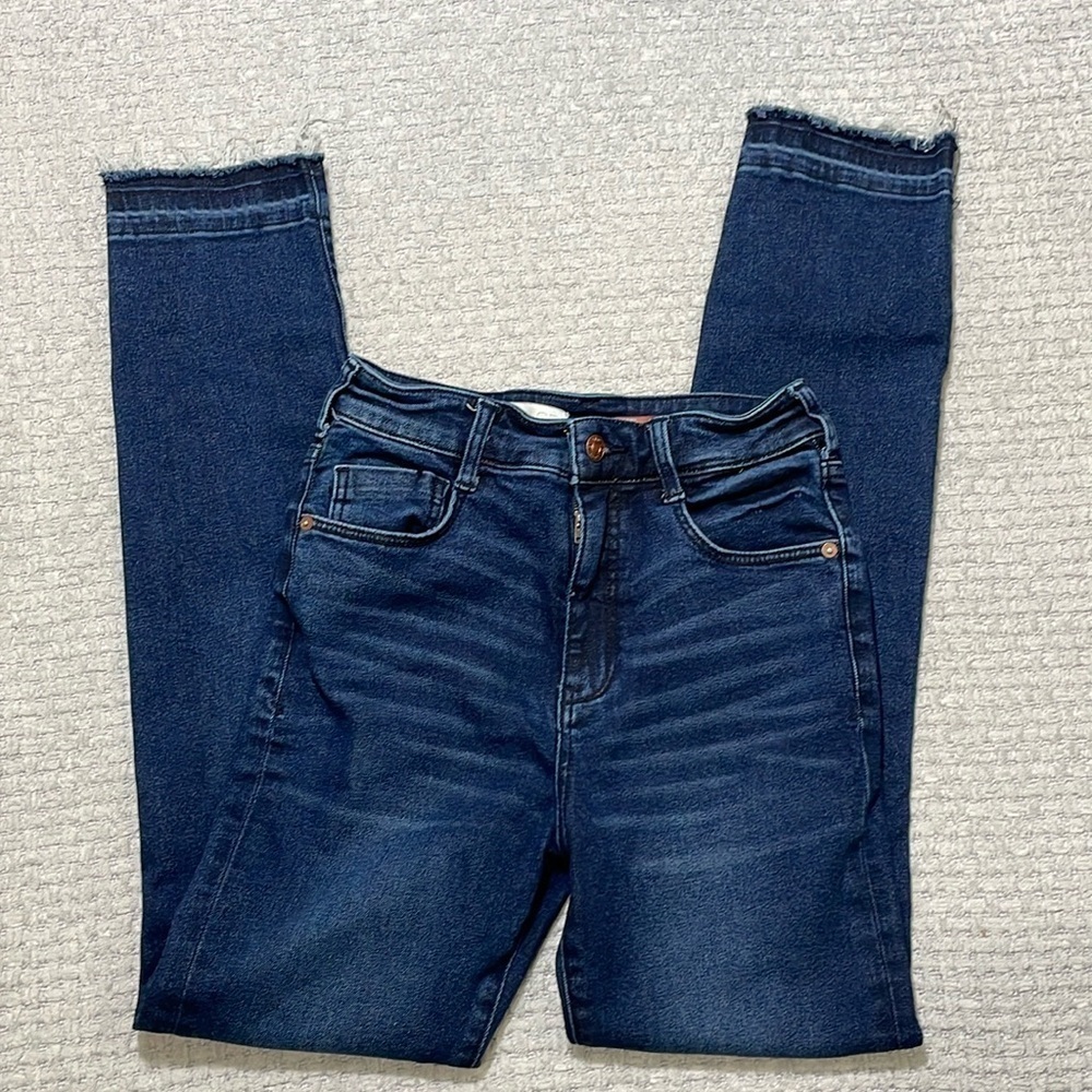 Pilcro Anthropologie high rise cigarette jeans Frayed Hem Size 26